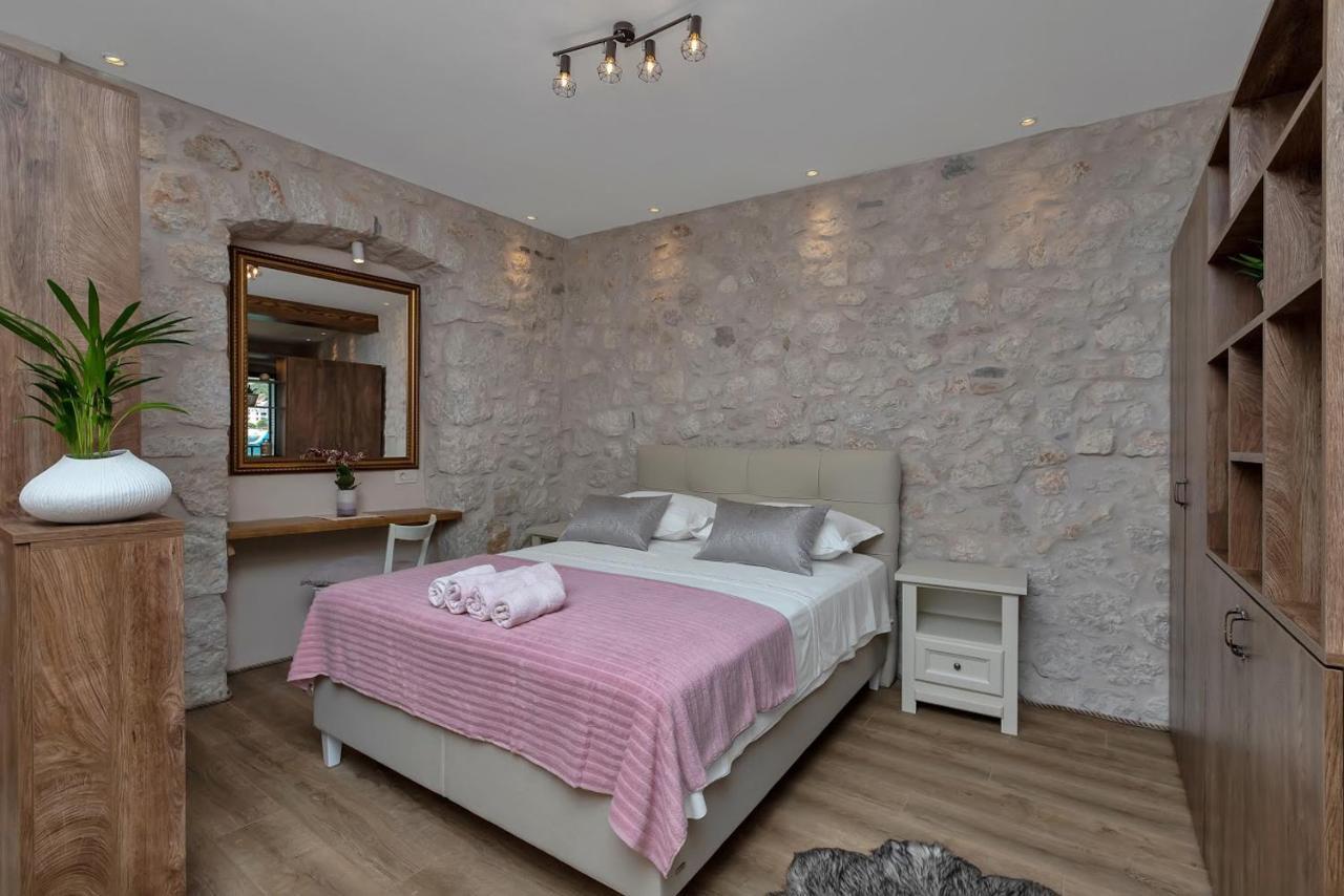 Lux Dado Igrane Apartment ภายนอก รูปภาพ